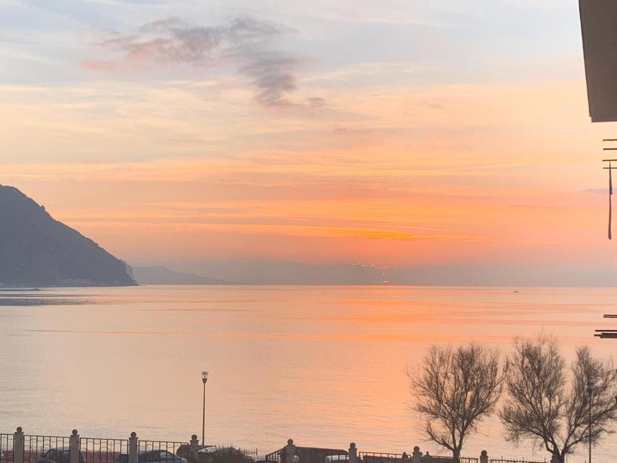 L'Aurora Guest House Castellammare di Stabia Εξωτερικό φωτογραφία